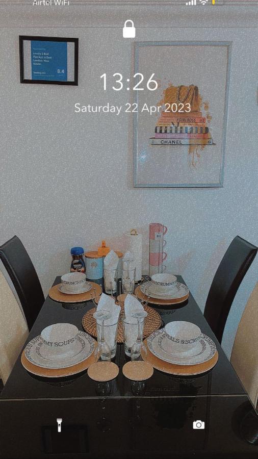 Lovely 2 Bed Flat/Apt In East London- Nice Estate. Dagenham Esterno foto